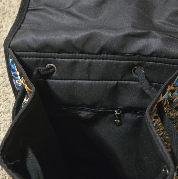 Embroidered backpack - Picture 6 of 6